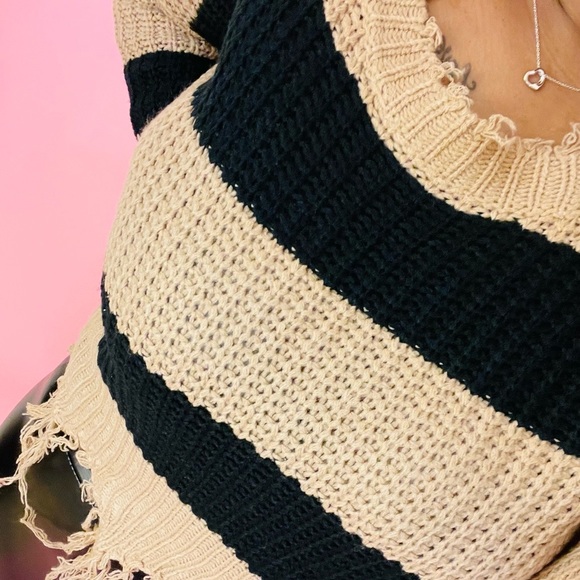 WOMEN’S MOCHA BLACK FRAYED FRINGED COLOR BLOCK CROPPED DISTRESSED SWEATER TOP - Picture 9 of 9